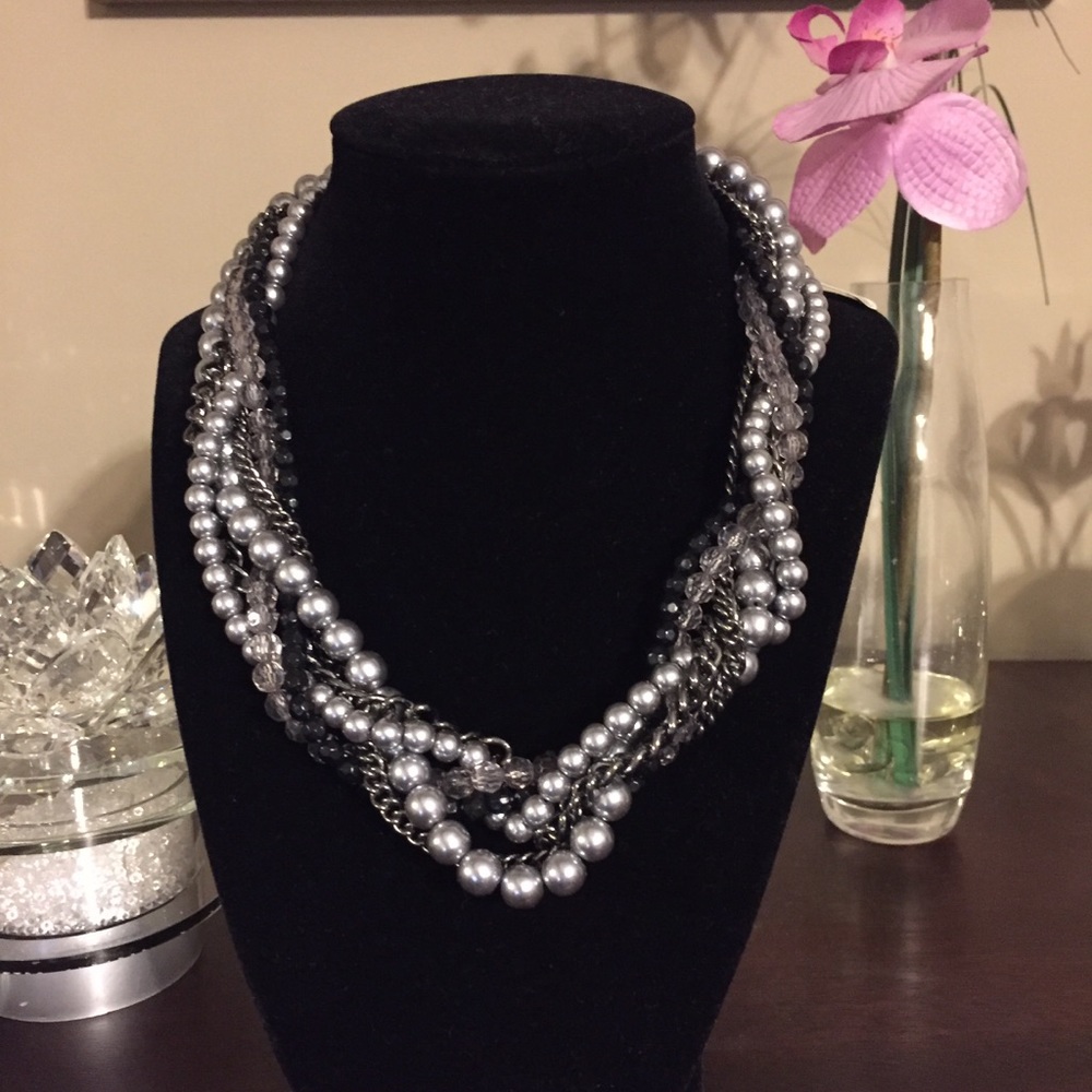 🛍Pearl & Crystal Necklace